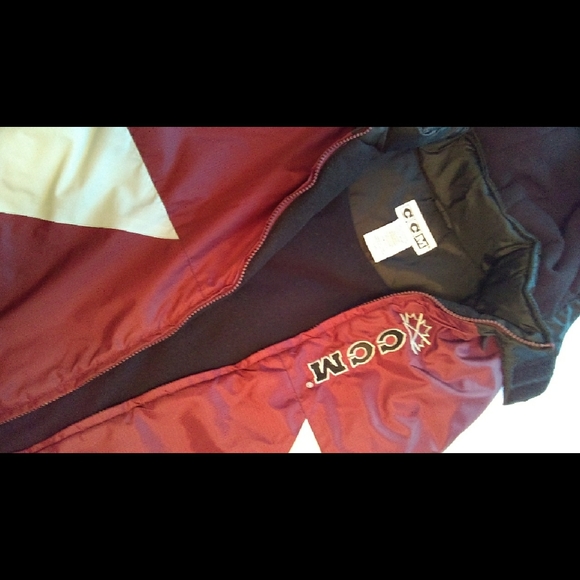 SOLD CCM Boys Kids Youth Winter Coat Hockey Size Large - Picture 4 of 8